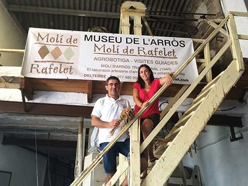 Els germans Rafael i Teresa Margalef propietaris del Molí de Rafelet a Deltebre.