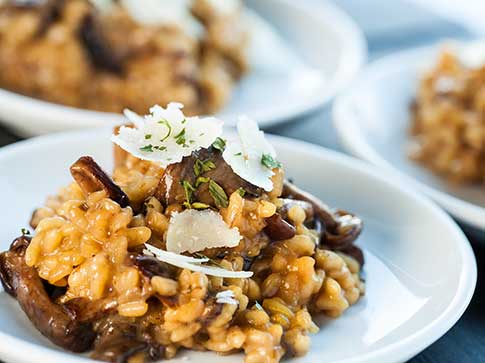 Un risotto de setas del restaurante de paella de Barcelona Cullera de Boix. 